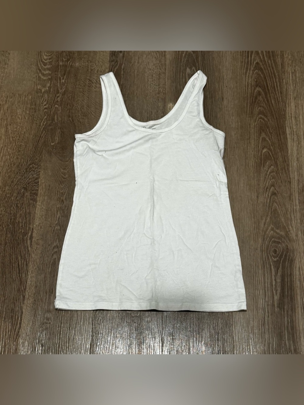 No Boundaries White Scoop Neck Tank Top